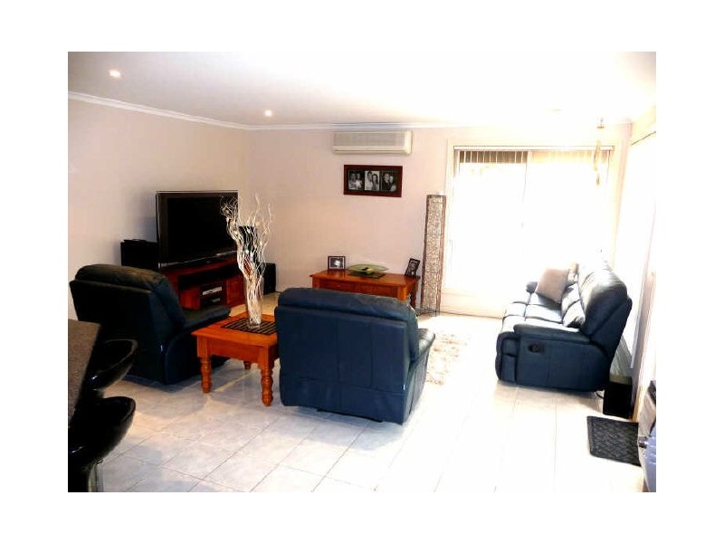 10 Narrawong Close, Rowville VIC 3178