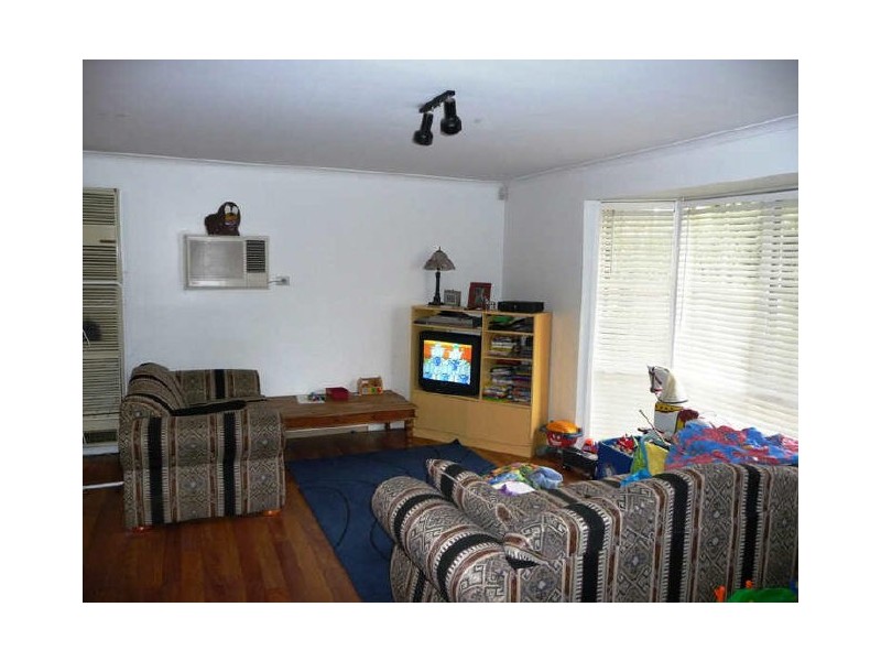 17 Erskine Drive, Rowville VIC 3178