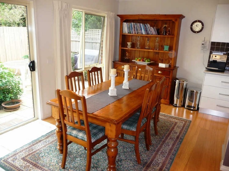 2/4 Burchall Crescent, Rowville VIC 3178