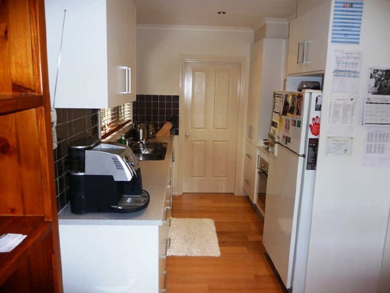 2/4 Burchall Crescent, Rowville VIC 3178