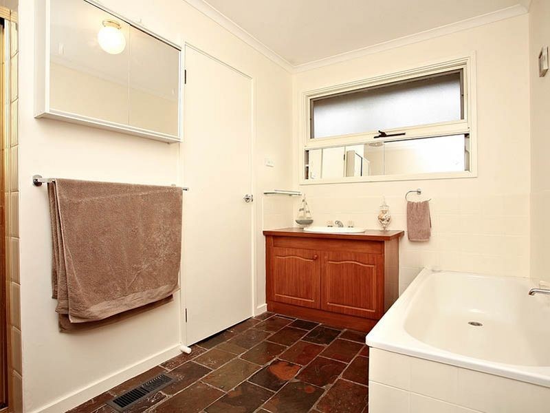 7 Cardinia Way, Rowville VIC 3178