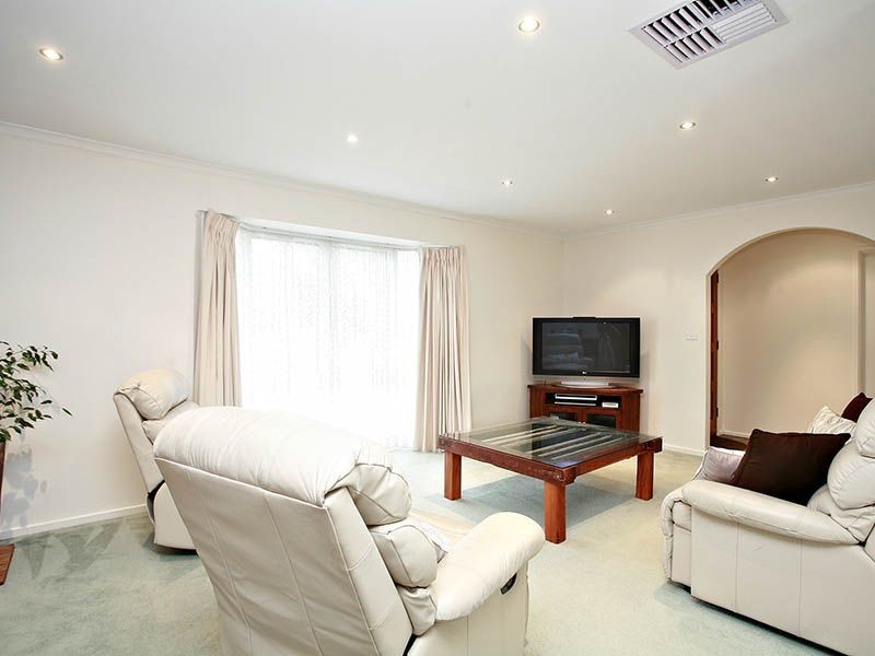 7 Cardinia Way, Rowville VIC 3178