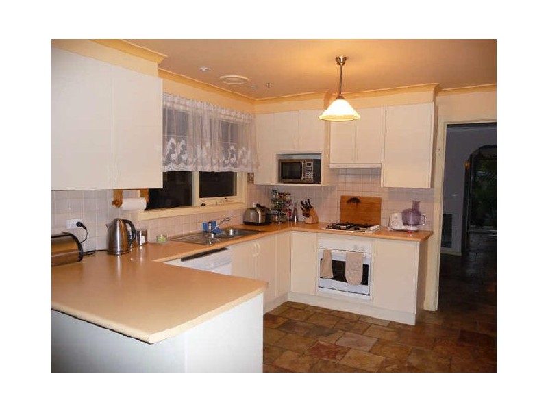 35 Willow Avenue, Rowville VIC 3178