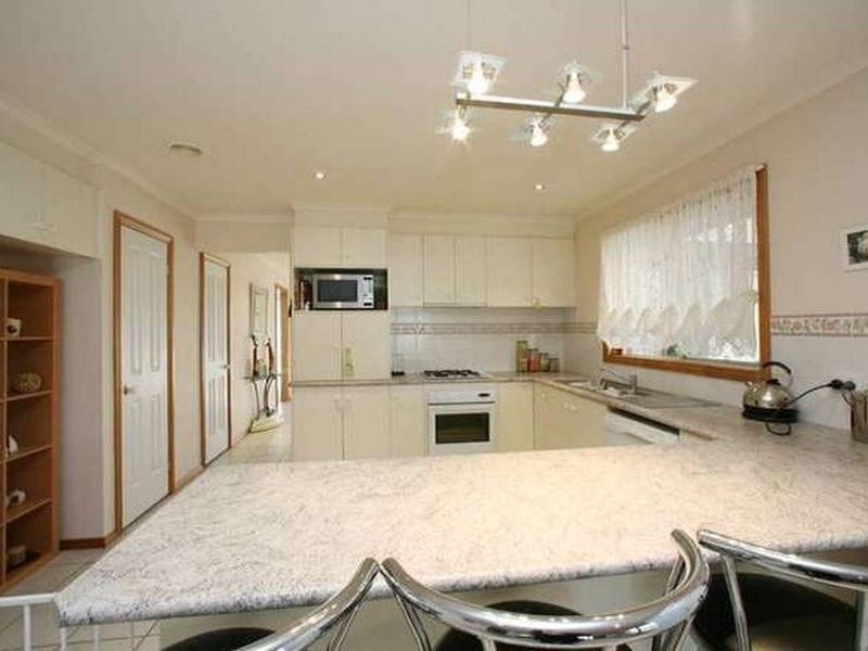 17 Carnoustie Court, Rowville VIC 3178