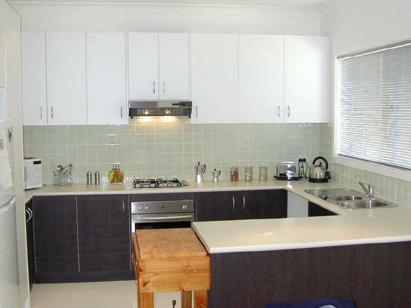 2/28 Burchall Crescent, Rowville VIC 3178