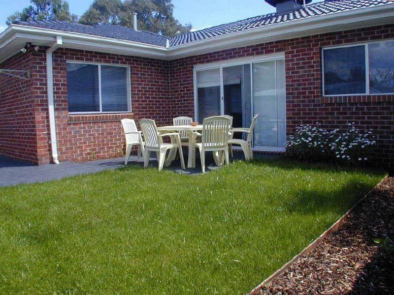 2/28 Burchall Crescent, Rowville VIC 3178