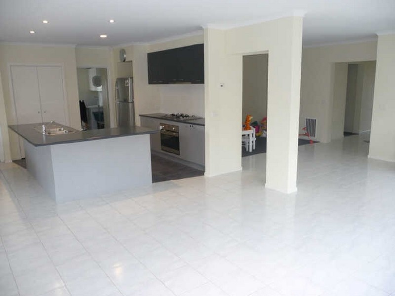 41 Honeyeater Grove, Narre Warren VIC 3805