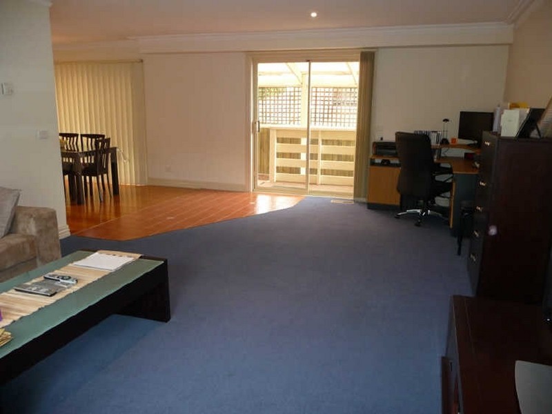 2/5 Oaktree Rise, Lysterfield VIC 3156