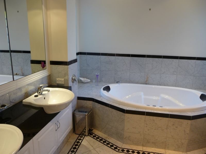 11 Manningham Court, Lysterfield VIC 3156