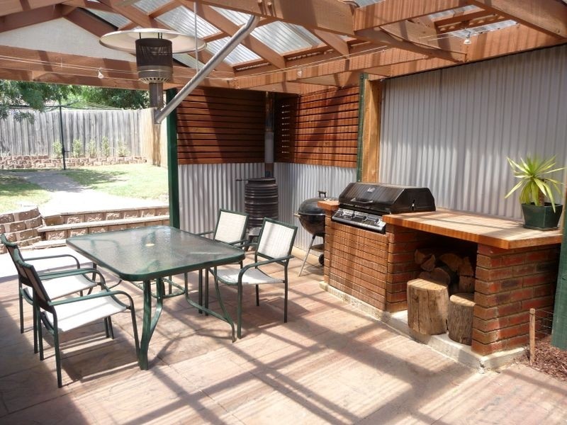 3 Cambridge Close, Lysterfield VIC 3156