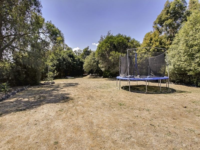 4 Prior Court, Rowville VIC 3178