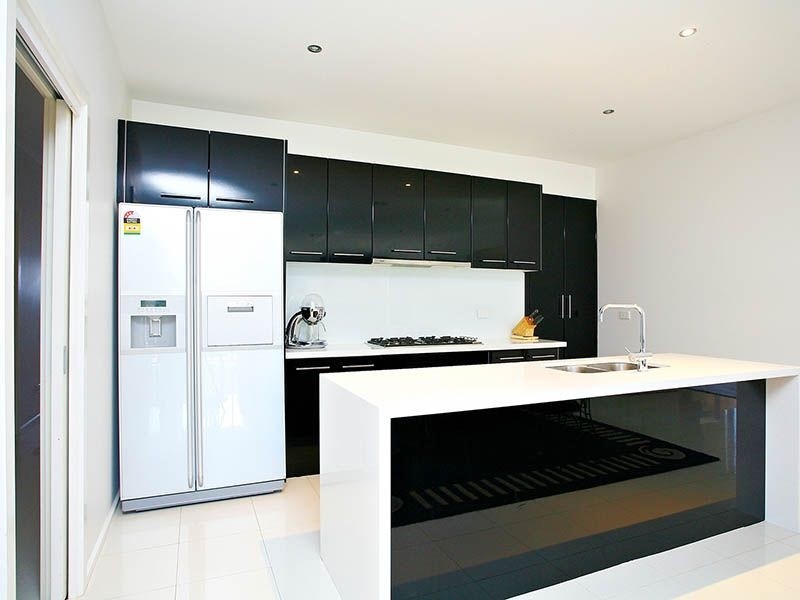 10 Wallingford Place, Rowville VIC 3178