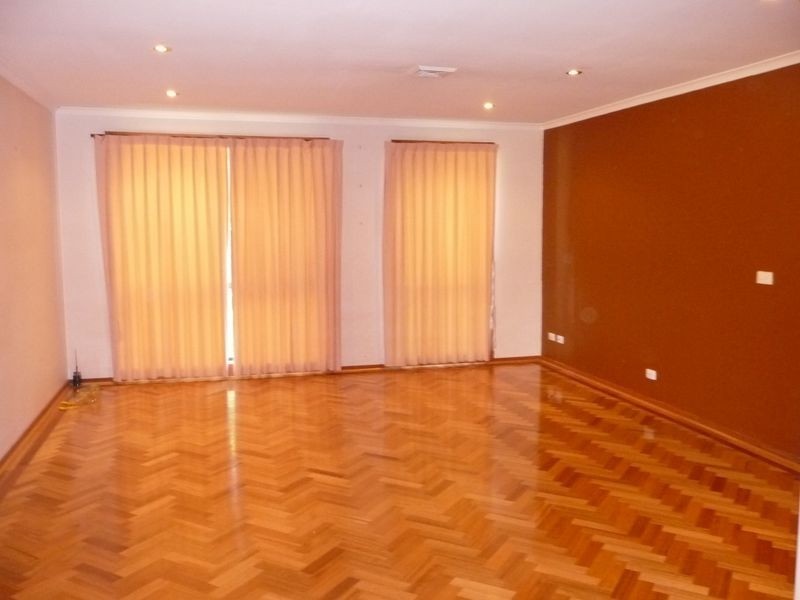 13 St John Place, Rowville VIC 3178