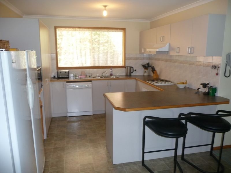 8 Horatio Close, Rowville VIC 3178