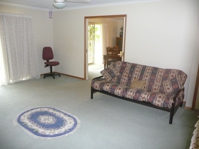 8 Horatio Close, Rowville VIC 3178