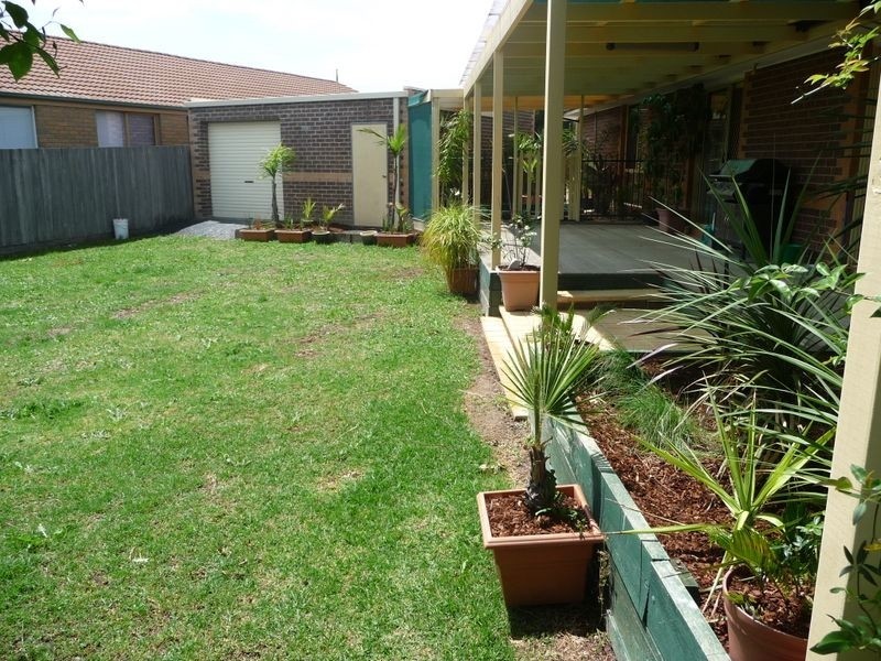 8 Horatio Close, Rowville VIC 3178