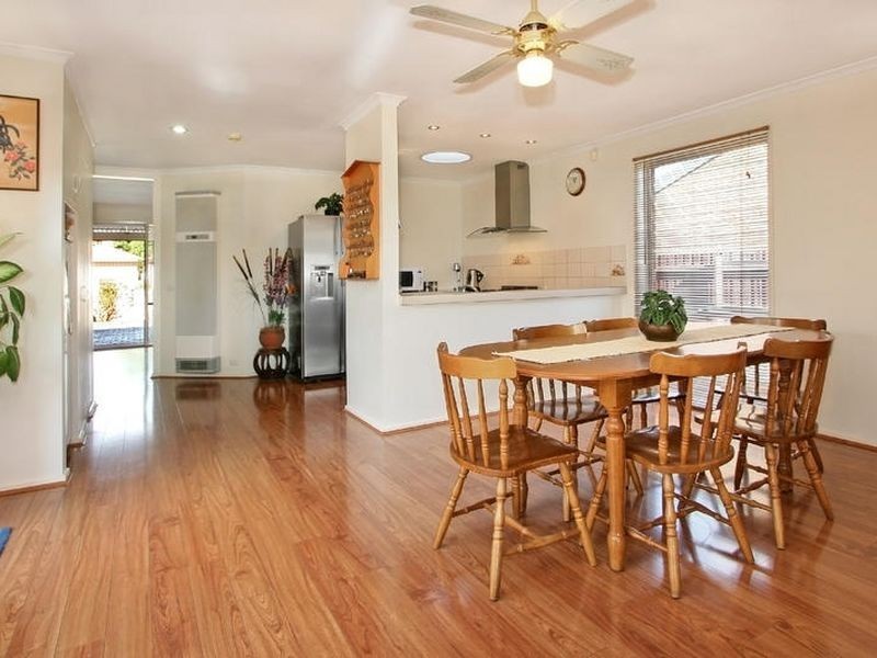 37 Fernlea Avenue, Rowville VIC 3178