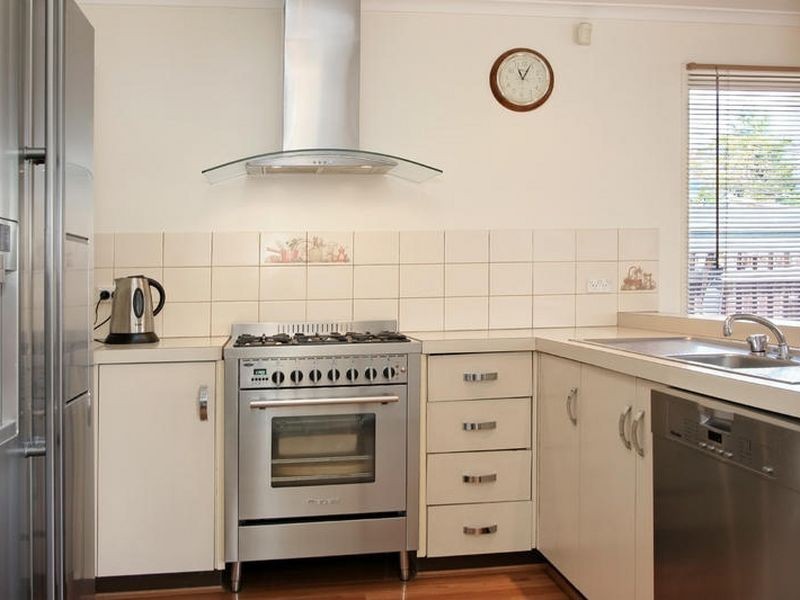 37 Fernlea Avenue, Rowville VIC 3178