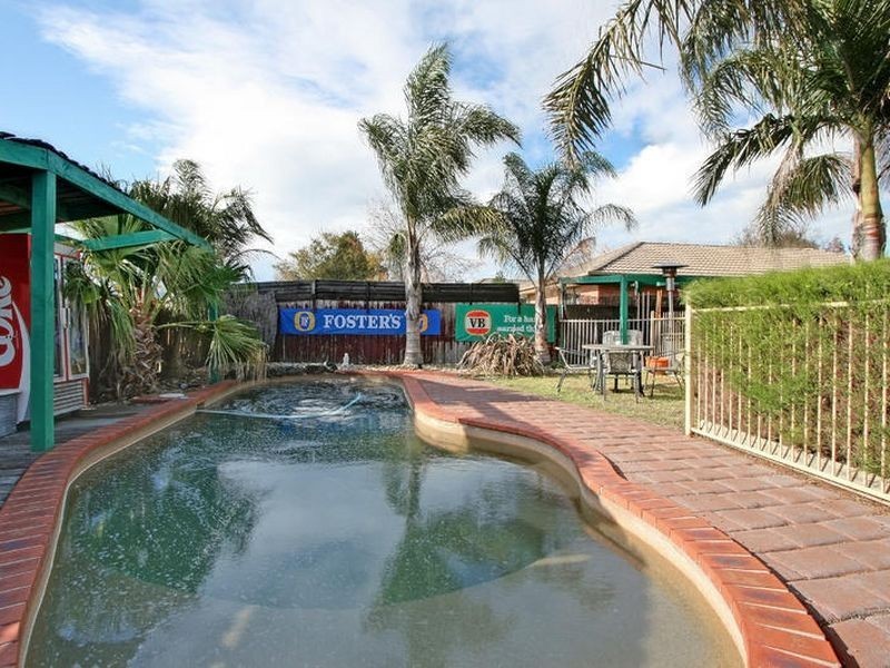 37 Fernlea Avenue, Rowville VIC 3178