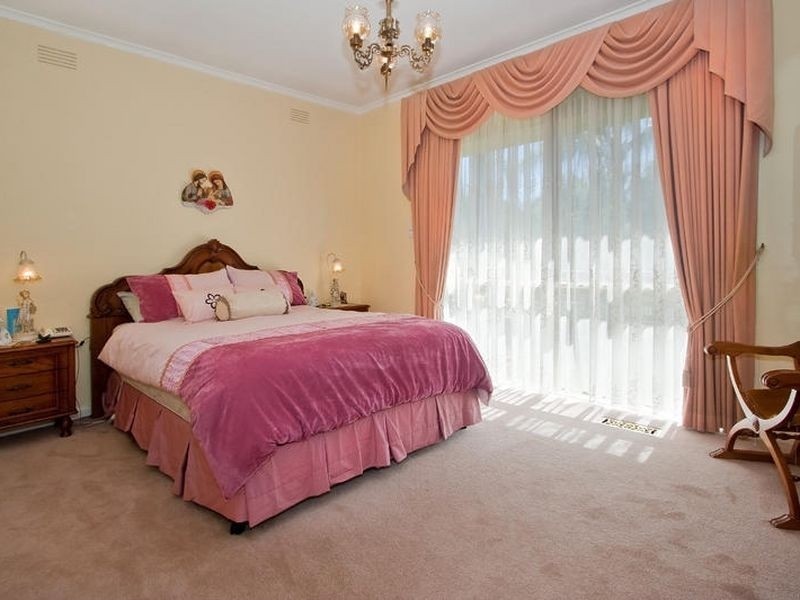 28 Valda Avenue, Mont Albert North VIC 3129