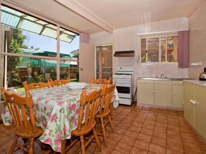 28 Valda Avenue, Mont Albert North VIC 3129