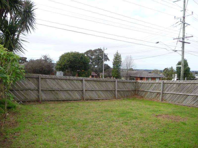 1/194 Gladstone Road, Dandenong North VIC 3175