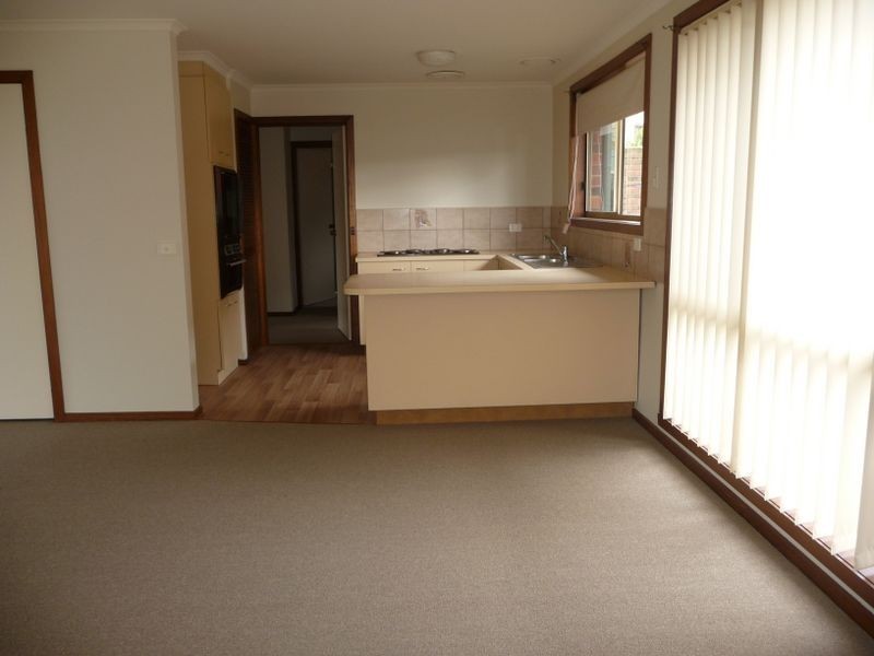 1/194 Gladstone Road, Dandenong North VIC 3175