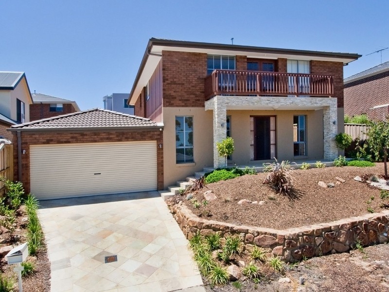 19 Viewline Drive, Lysterfield VIC 3156