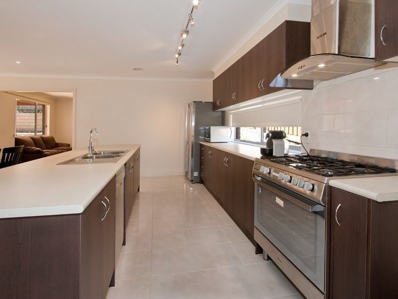 19 Viewline Drive, Lysterfield VIC 3156
