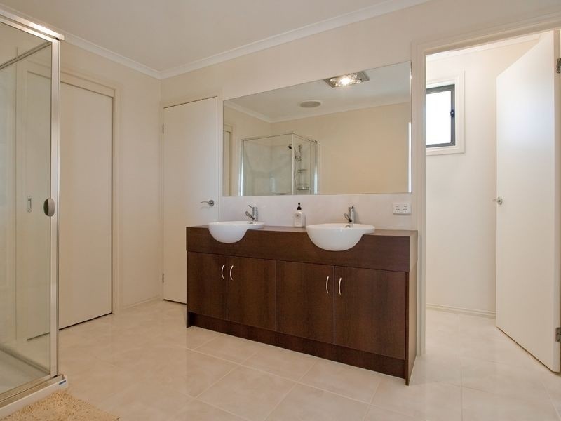 19 Viewline Drive, Lysterfield VIC 3156