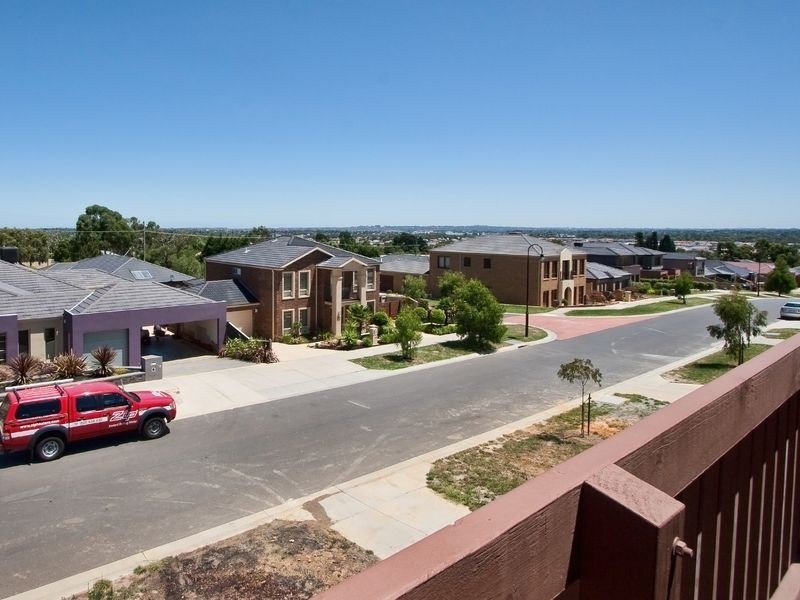 19 Viewline Drive, Lysterfield VIC 3156