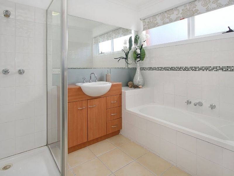 10 Lakeview Avenue, Rowville VIC 3178