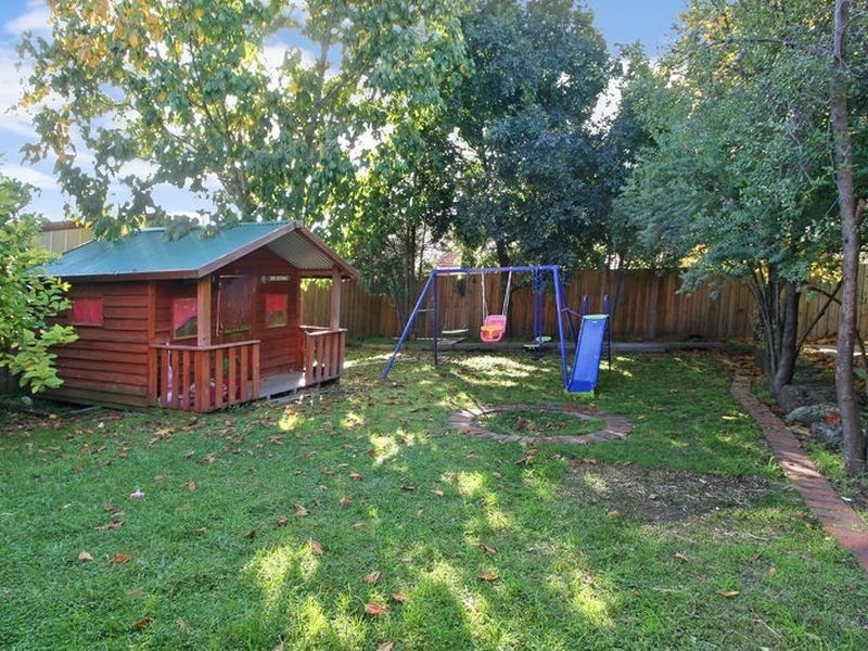10 Lakeview Avenue, Rowville VIC 3178