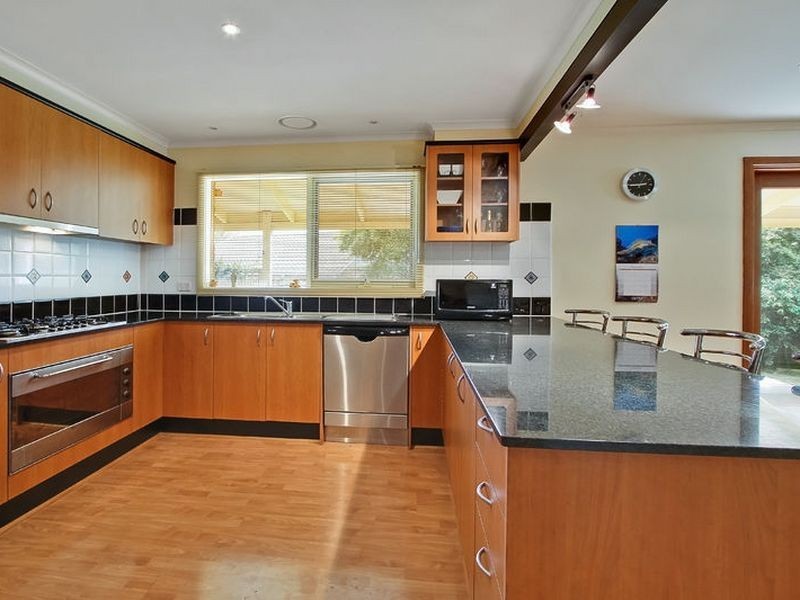 6 Baird Court, Rowville VIC 3178