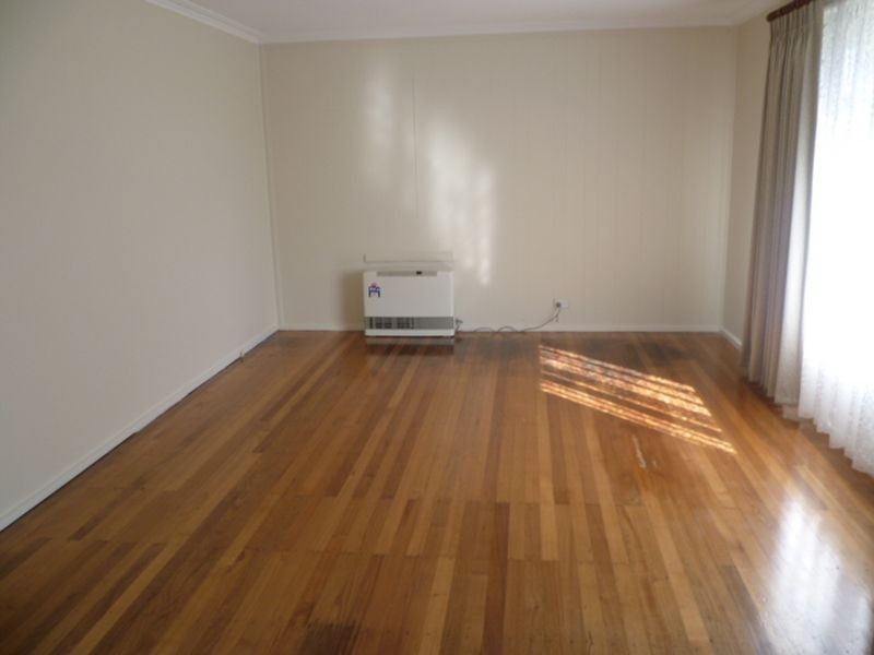 32 Lloyd Street, Knoxfield VIC 3180