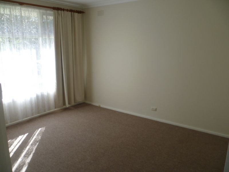 32 Lloyd Street, Knoxfield VIC 3180