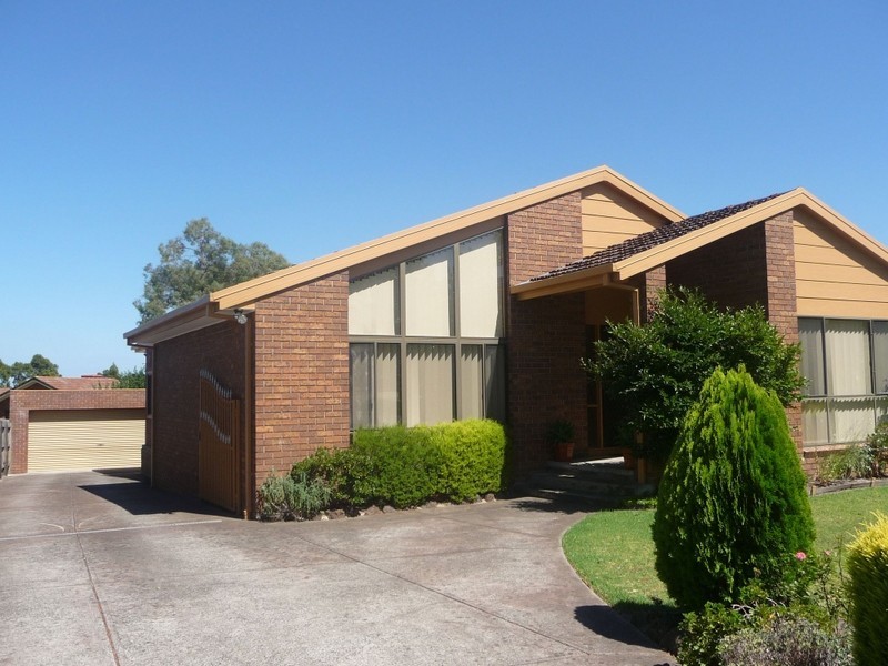 17 Erie Avenue, Rowville VIC 3178
