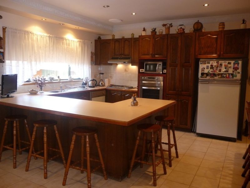 17 Erie Avenue, Rowville VIC 3178