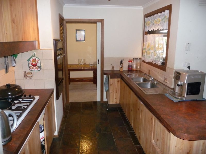 14 Giles Retreat, Endeavour Hills VIC 3802