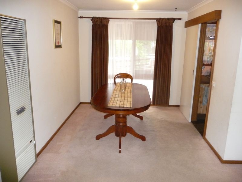 14 Giles Retreat, Endeavour Hills VIC 3802