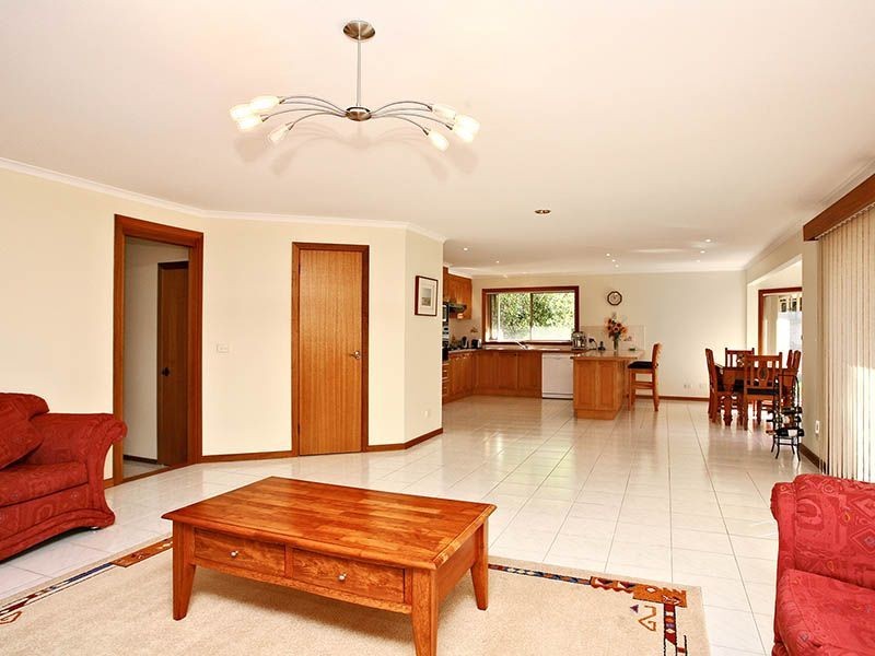 140 Seebeck Road, Rowville VIC 3178