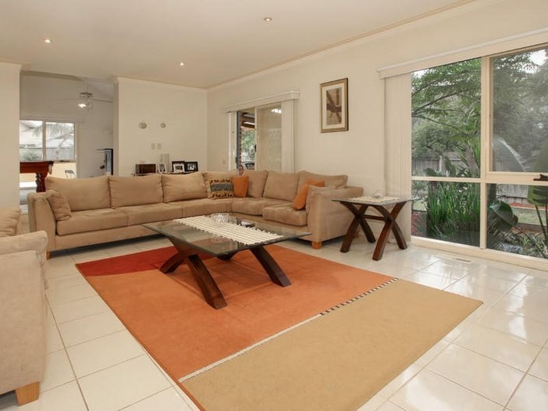31 Pitfield Crescent, Rowville VIC 3178