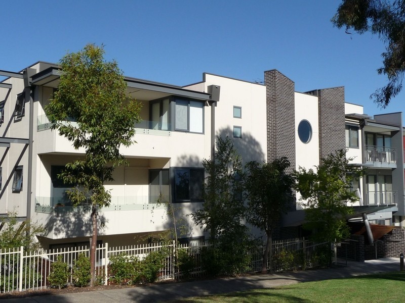 12/2-4 Blair Road, Glen Waverley VIC 3150