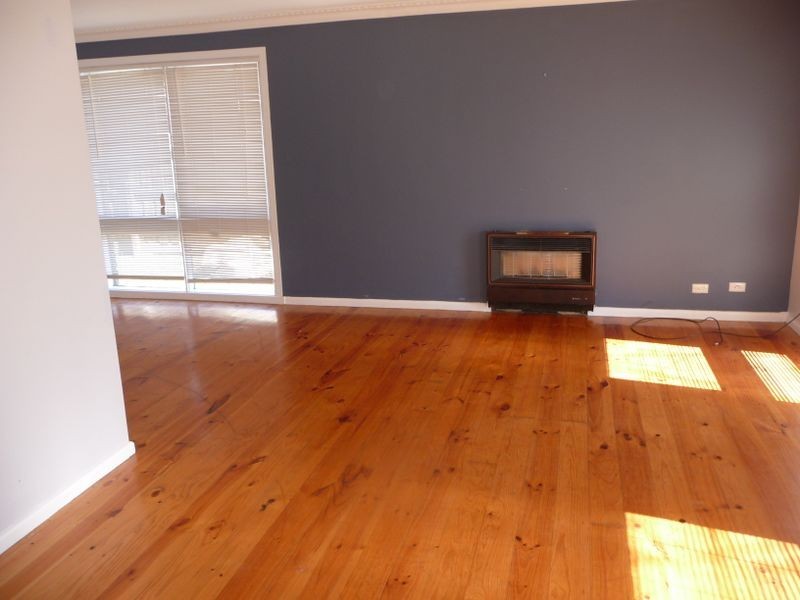 25 Elliot Street, Knoxfield VIC 3180