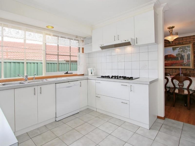 43 Willow Avenue, Rowville VIC 3178