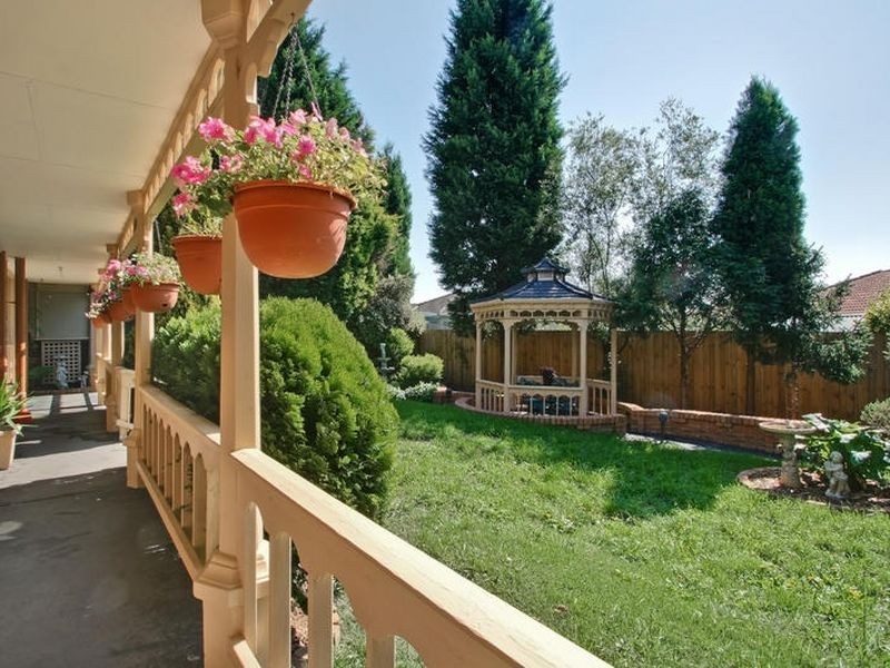 53 Buckingham Drive, Rowville VIC 3178