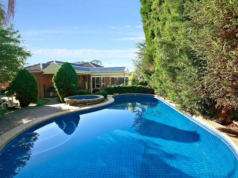 16 Murray Crescent, Rowville VIC 3178