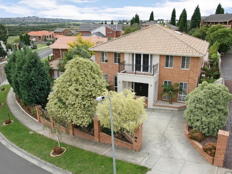 6 George Knox Drive, Rowville VIC 3178