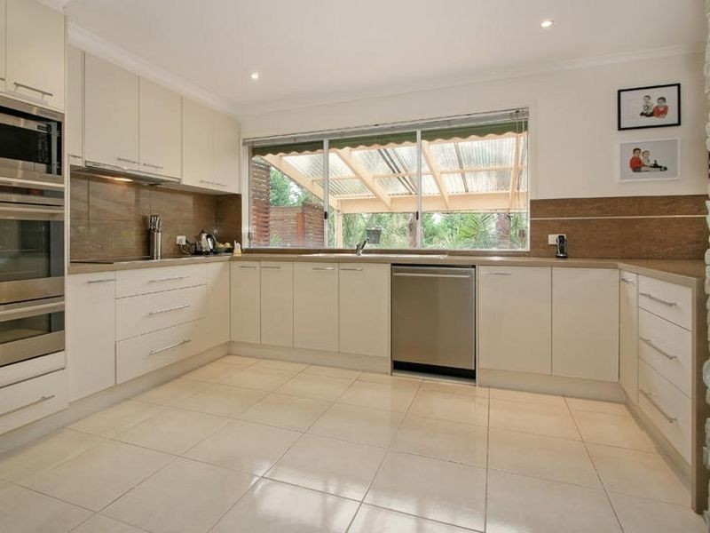 6 George Knox Drive, Rowville VIC 3178