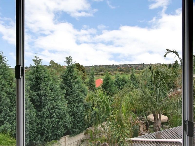 6 George Knox Drive, Rowville VIC 3178